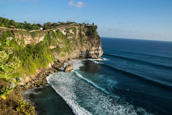 2-Day Private Sightseeing Tour of Bali with Hotel Pickup - Day 2: from Taman Ayun’s garden temple to Bedugul lake views