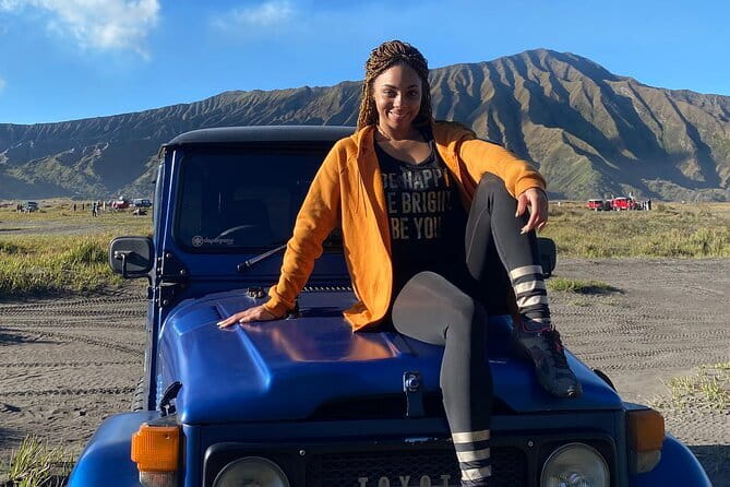 2D1N Ijen Blue Fire and Mount Bromo Sunrise Tour from Bali - Midway logistics: ferry, driving, and the value of having your schedule handled
