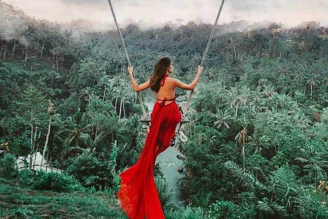All Inclusive Nusa Penida East Island Private Tour from Bali - The guide experience: English help and real comfort between stops