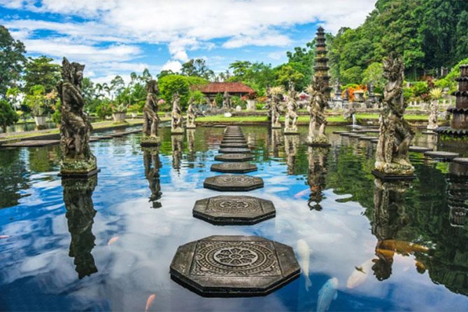 Amazing Private Tour: Lempuyang temple, Tirta gangga, Tukad cepung waterfall - Tirta Gangga water palace: pools, fountains, and stone carvings
