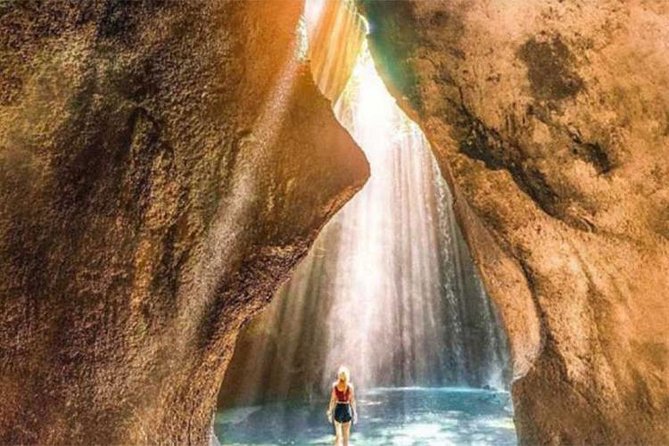 Amazing Private Tour: Lempuyang temple, Tirta gangga, Tukad cepung waterfall - Tukad Cepung Waterfall: why the route timing matters