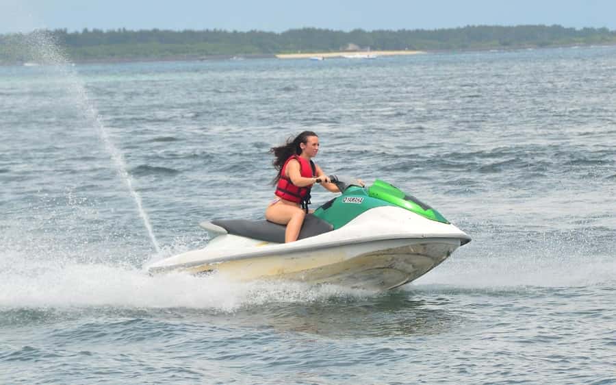 Bali: 30-Minute Jet Ski Selft Drive - Jet Ski Details: 700cc Power and a Small-Group Setup
