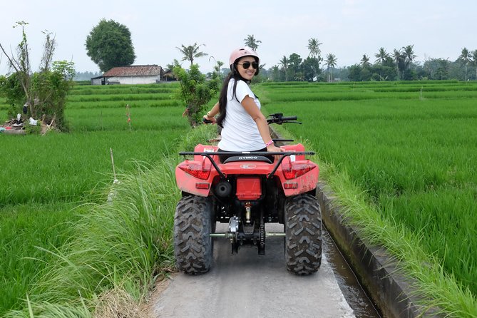Bali Atv Quad Bike Through Tunnel and Waterfall - Getting oriented on the quad: safety briefing and semi-automatic 250cc control