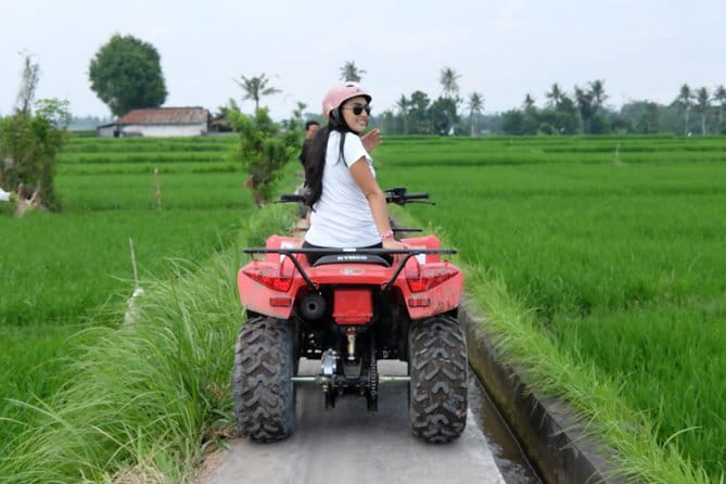 Bali Ayung River Rafting And Bali Quad Bike Packages - Lunch and Reset Time: Buffet, Towels, Showers, and Lockers