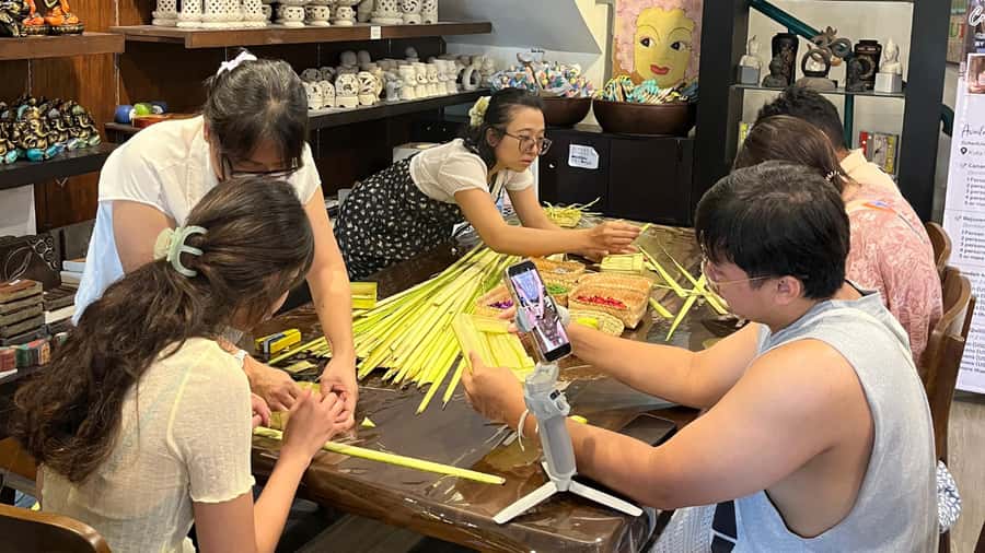 Bali: Canang Sari Offering Making Workshop - Tri Hita Karana in Plain Language While Your Hands Are Busy