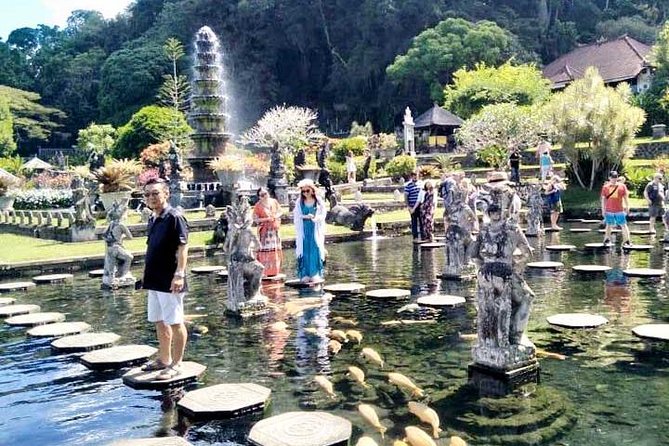 Bali Full Day Tour - East Bali Instagram Tour - Lunch with rice-terrace views at Lereng Agung Restaurant