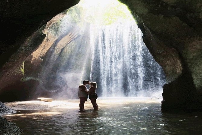 Bali Instagram Tour and Sunrise at gate of heaven - The 3:00 AM Plan for Getting Gate of Heaven Photos Right