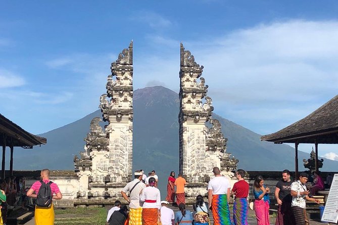 Bali Instagram Tour - Lempuyang Bali Gate of Heaven - East Bali route: Tirta Gangga, Tukad Cepung, and Karangasem terraces
