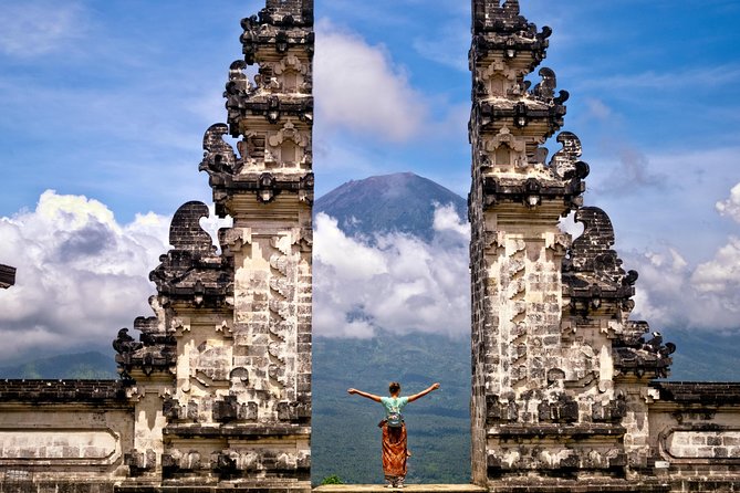 BALI INSTAGRAM TOUR Private Tour with Wifi onboard - Kuta pickup, air-conditioning, and Wi‑Fi in the van