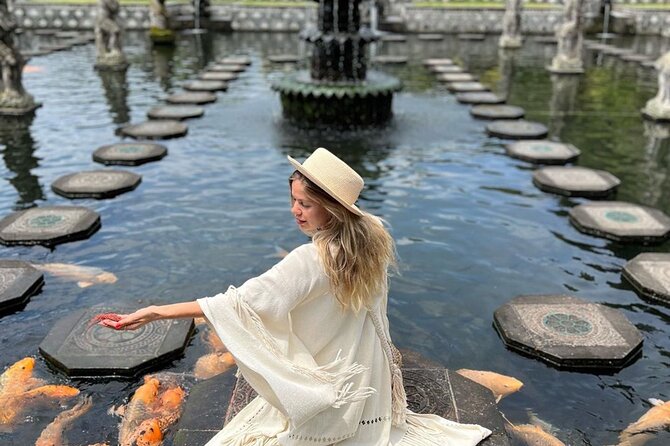 Bali Instagram Tour - Lempuyang Temple: the gates, the wait, and how your driver helps