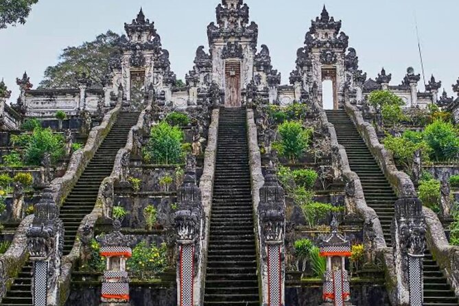 Bali : Instagrams Tour Lempuyang Temple, Tirta Gangga- Tukad Cepung , Tibumana Waterfall - Tukad Cepung: the waterfall that feels tucked into stone