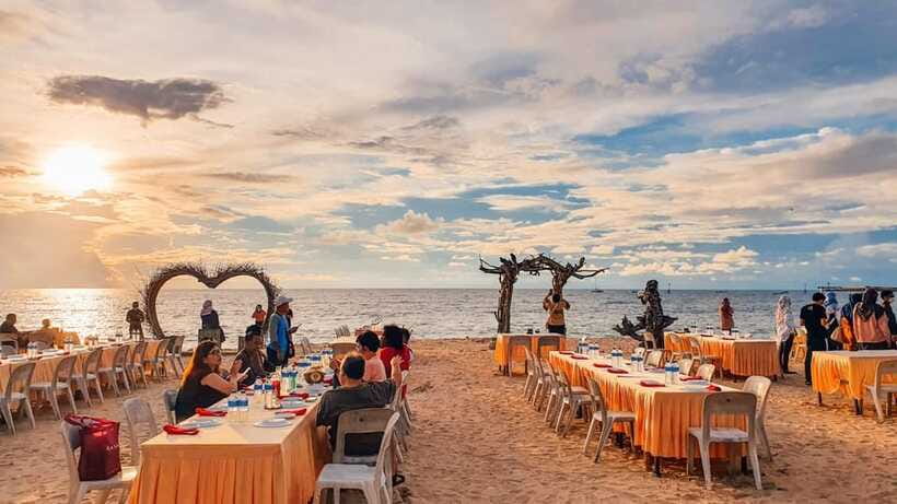Bali: Jimbaran Bay Romantic Spa and Seafood Sunset Dinner - Price and value: is $95 per person a fair deal