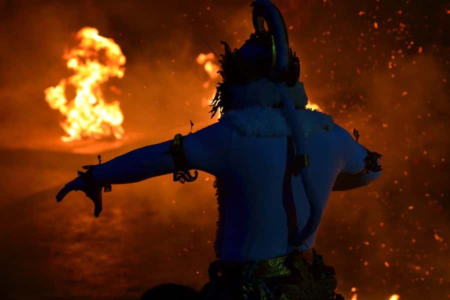 Bali: Kecak Fire Dance Entry Ticket and Uluwatu Temple - Optional Transfers and How They Change the Experience