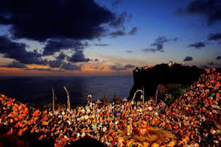 Bali: Kecak Fire Dance Show & Uluwatu Temple Entry Ticket - The Kecak fire dance: understanding the chant before the fire