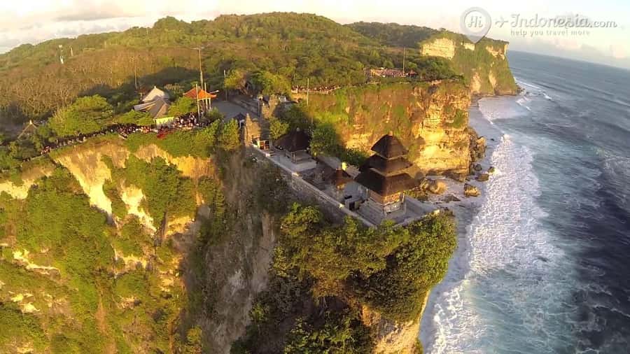 Bali: MELASTI BEACH SUNSET KECAK DANCE WITH DINNER PACKAGES - Melasti Beach entrance: part scenic stop, part cultural grounding