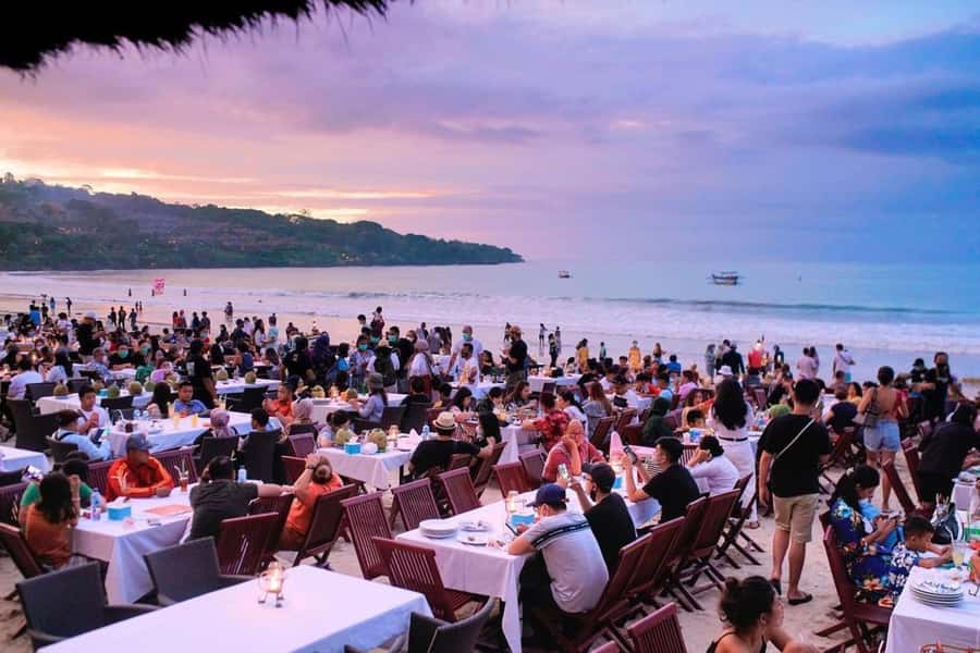 Bali: MELASTI BEACH SUNSET KECAK DANCE WITH DINNER PACKAGES - Getting picked up: where the day starts (and why it helps)