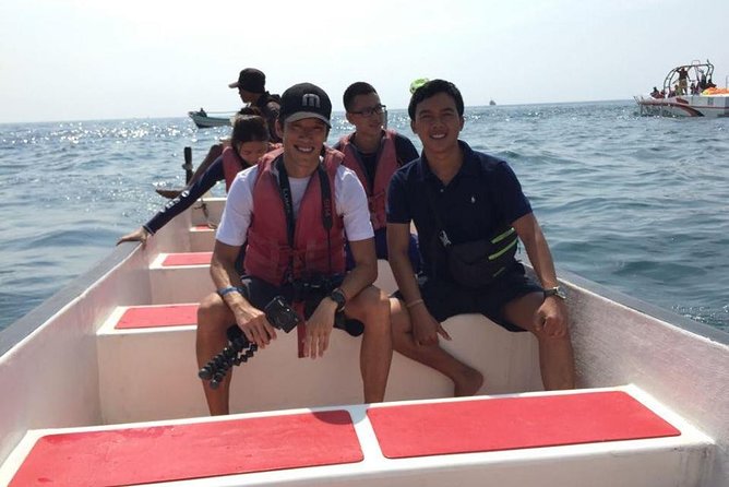Bali Parasailing Adventure,Banana Boat,Jet Ski and Donut Boat with Transfers - Banana Boat: The First Splash and the Tow-Ride Rhythm