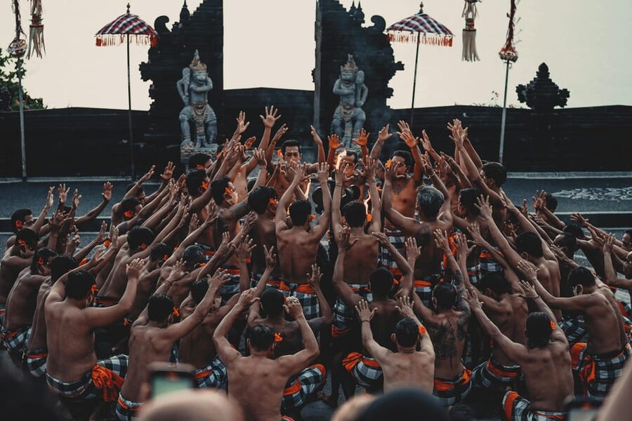 Bali: Parasailing, Jet Ski & Uluwatu Tour with Kecak Dance - Kecak Dance at sunset: The outdoor show that rewards patience