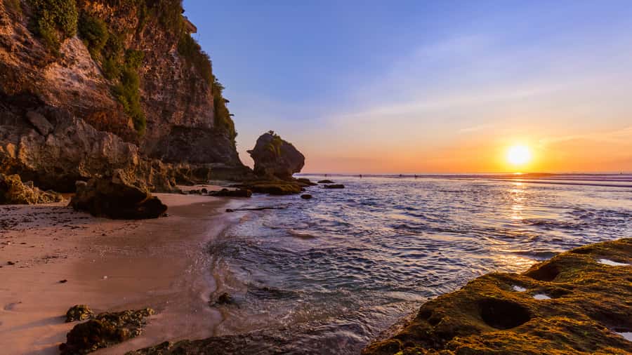 Bali: Parasailing, Jet Ski & Uluwatu Tour with Kecak Dance - Price and value: Why this $23 tour can be a winner or a gamble