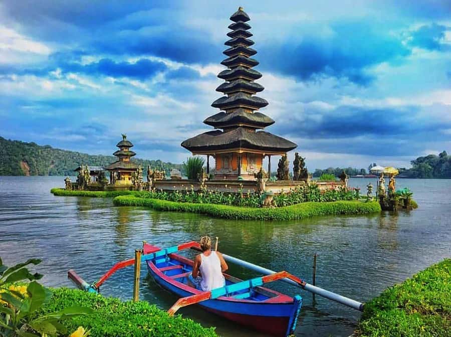Bali: Royal Temple, Bedugul, and Tanah Lot Private Tour - Taman Ayun Temple: royal water calm and multi-tiered shrines