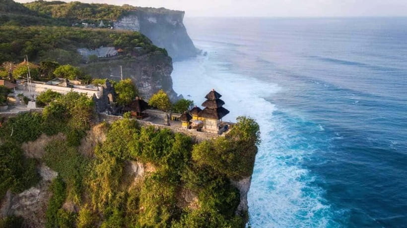 Bali: Surfing Lesson with Southern Beaches Tour & Kecak Show - Morning pickup and your surf base at 27 Surf School