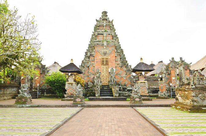 Bali Traditional Dance, Waterfall and Hindu temple with lunch - A Full-Day Bali Culture Mix, Starting at 8:15