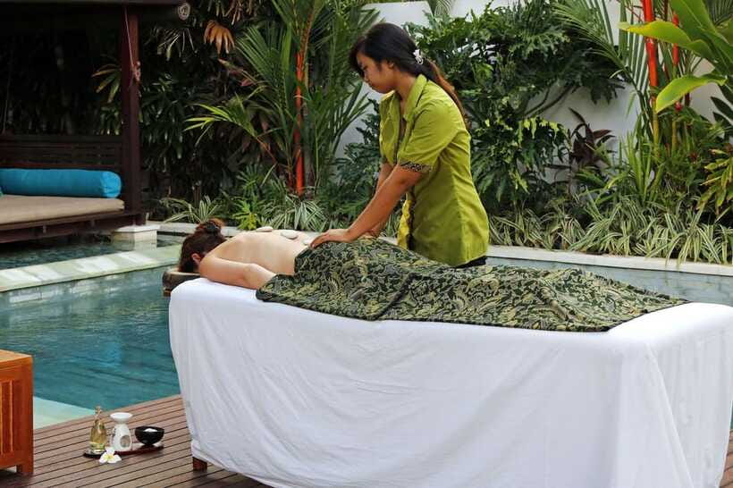 Bali: Treatment Masssage Service to your Villa / Hotel. - When the Therapist Arrives: What to Expect at Your Villa or Hotel