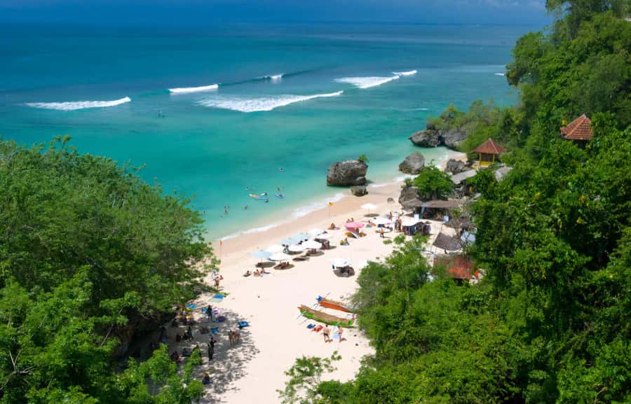 Bali: Uluwatu Beaches Tour with Padang Padang and Suluban - Uluwatu’s cliff beaches: a 9-hour day with serious shoreline variety