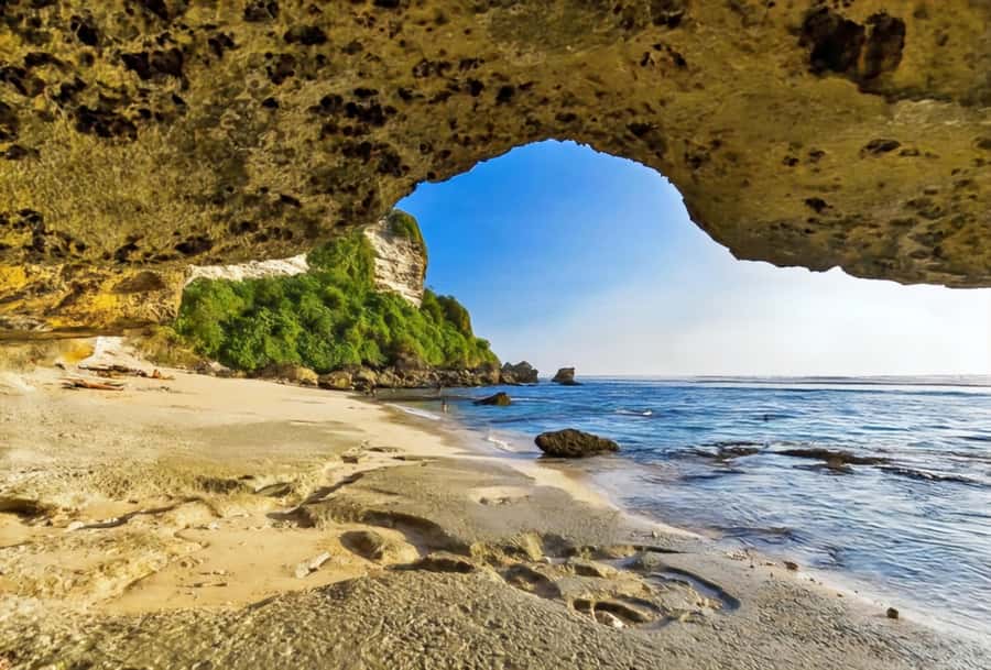 Bali: Uluwatu Beaches Tour with Padang Padang and Suluban - Should you book this Bali Uluwatu beaches tour?