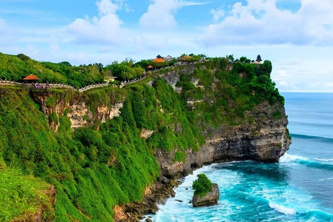 Bali Uluwatu Sunset Kecak Fire Dance and Beach Dinner Tour - Uluwatu Temple: sea views, stairs, and monkey awareness