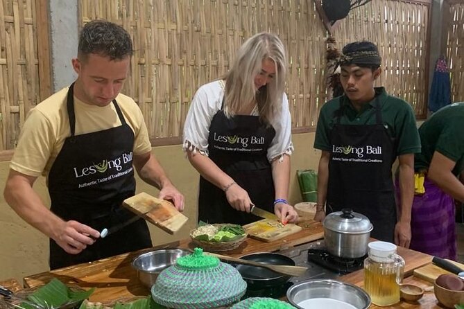 Balinase Cooking Class and Private Ubud Day Tour - Craft village stop and Yanyan Gold & Silver Smith