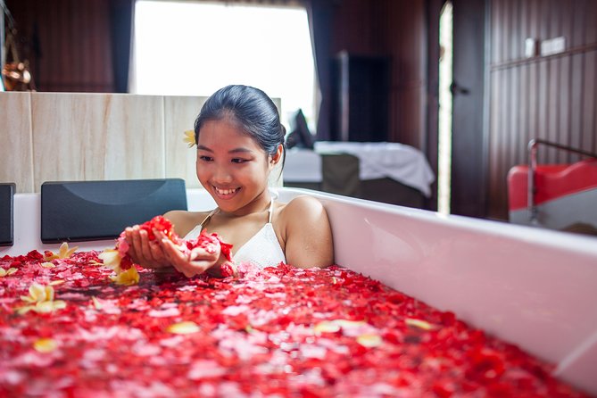 Balinese Massage - The 1.5-Hour Flow: 60 Minutes Massage, 30 Minutes Flower Bath