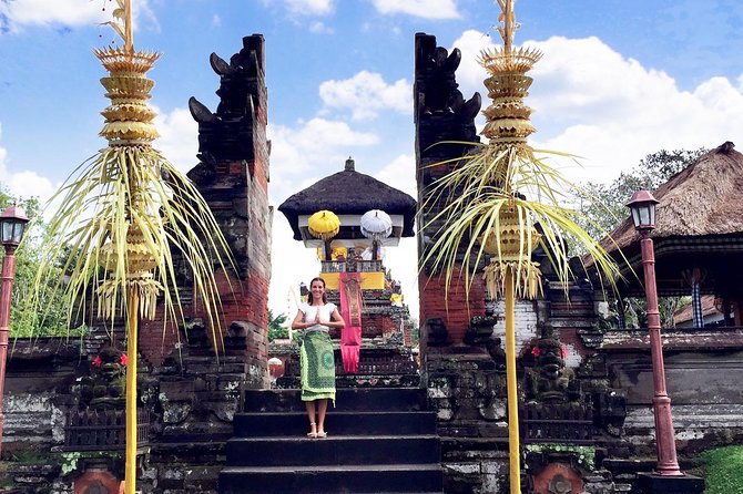 Best of Bali Water Temple and UNISCO Rice Terrace Trek - Stop 2: Ulun Danu Bratan, the lake-goddess temple
