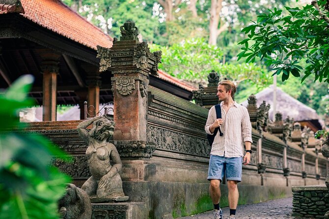 Best of Ubud Sightseeing Private All Inclusive Tour - Ubud art time at Ngurah Painting Gallery: buy art with context