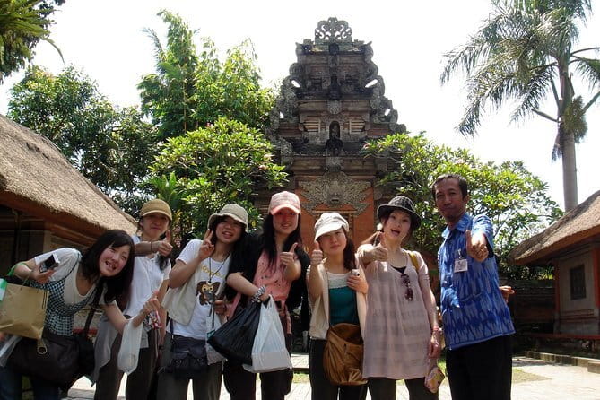 Charter a car with driver in Bali - Price and group value: $78.10 up to 5 people