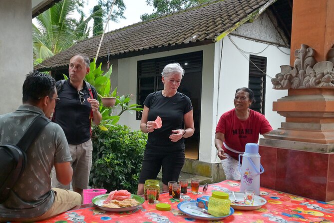 Cycling and Cooking Class in Ubud - Coffee in a Balinese Family Compound: Small Stop, Big Payoff