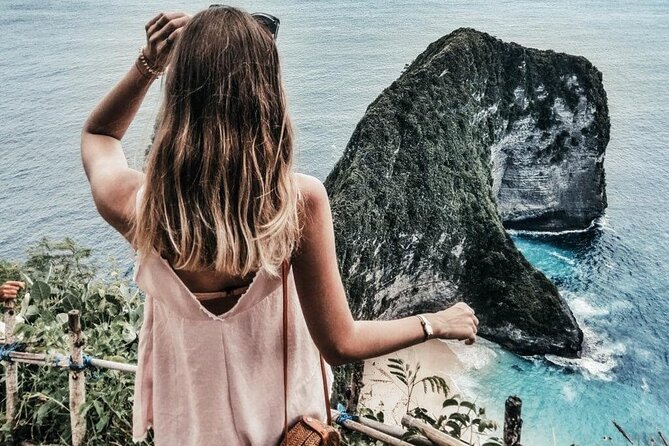 Day Trip to Nusa Penida with All Inclusive - Pasih Uug (Broken Beach): the cliff with the big hole