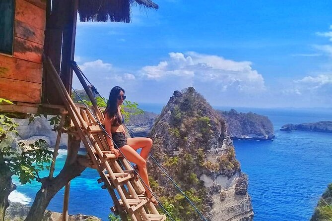 East Nusa Penida Small Group Tour: Atuh Beach & Diamond Beach – Full Day - Stop 2: Rumah Pohon (Tree House Bungalow) and the best panoramic angle