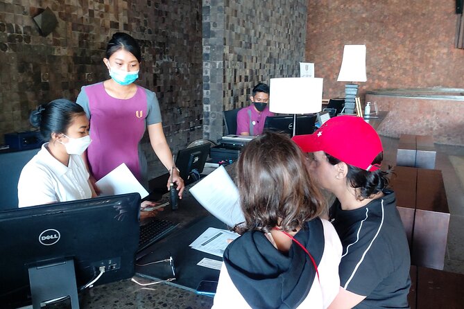 Exclusive Bali Airport Arrival to Hotel Transfer - Where the driver makes the difference: meeting, waiting, and kindness