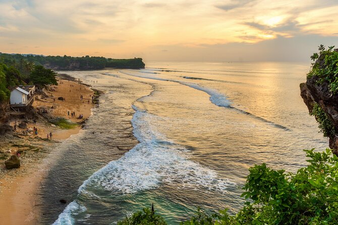 Explore Bali Beaches with Private Minivan Tour - Small comfort details that add up on a 7–8 hour day