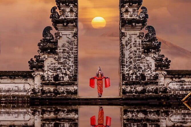 From Bali Nusa Penida Combination East and West Private Tour - The guides: professional driving and photo help you’ll actually use
