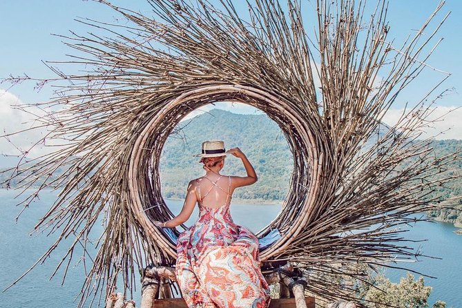 Full-Day Private North Bali Tour with Free WiFi - Ulun Danu Bratan Temple at Lake Beratan’s height