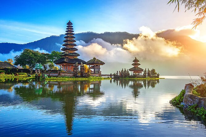 Full Day Private Tour in Bali - Ulun Danu Beratan: Tri Murti worship with big water-and-sky views