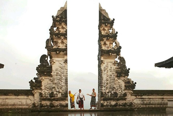 Gate of Heaven and the Amazing East Bali - Mount Agung View at Rendang: A Volcano-Backed Lunch Break