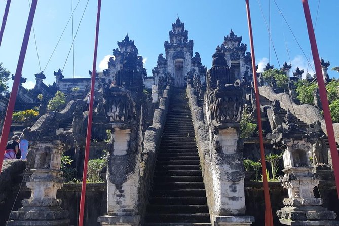 Gate of Heaven Full Day Tour - Tirta Gangga Water Garden: where patience pays off