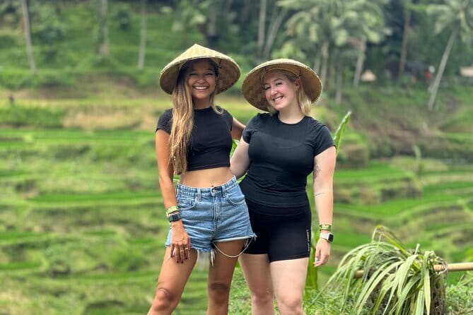 Highlight of Bali Tour - Penglipuran Village: Costume Rental and Bamboo Paths
