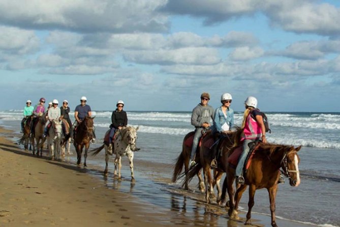Horse Riding on the Black Sand Beach and Free Hotel Transfers - Why the black sand of Saba Beach feels so special