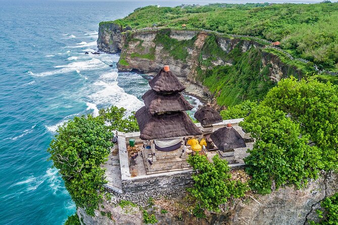 Kecak Fire Dance and Sunset at Uluwatu Temple All Inclusive - The Kecak Fire Dance: timing, seating, and the vibe