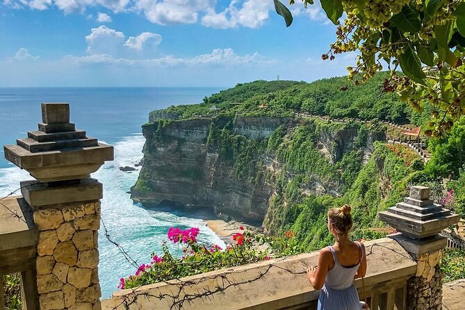 Kecak Fire Dance and Sunset at Uluwatu Temple All Inclusive - Hotel pickup, private car, and the small-group advantage