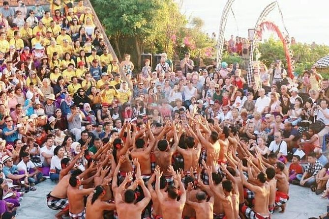 Kecak fire dance and uluwatu temple tour - free wifi - Kecak and Fire Dance: Ramayana told by a human choir